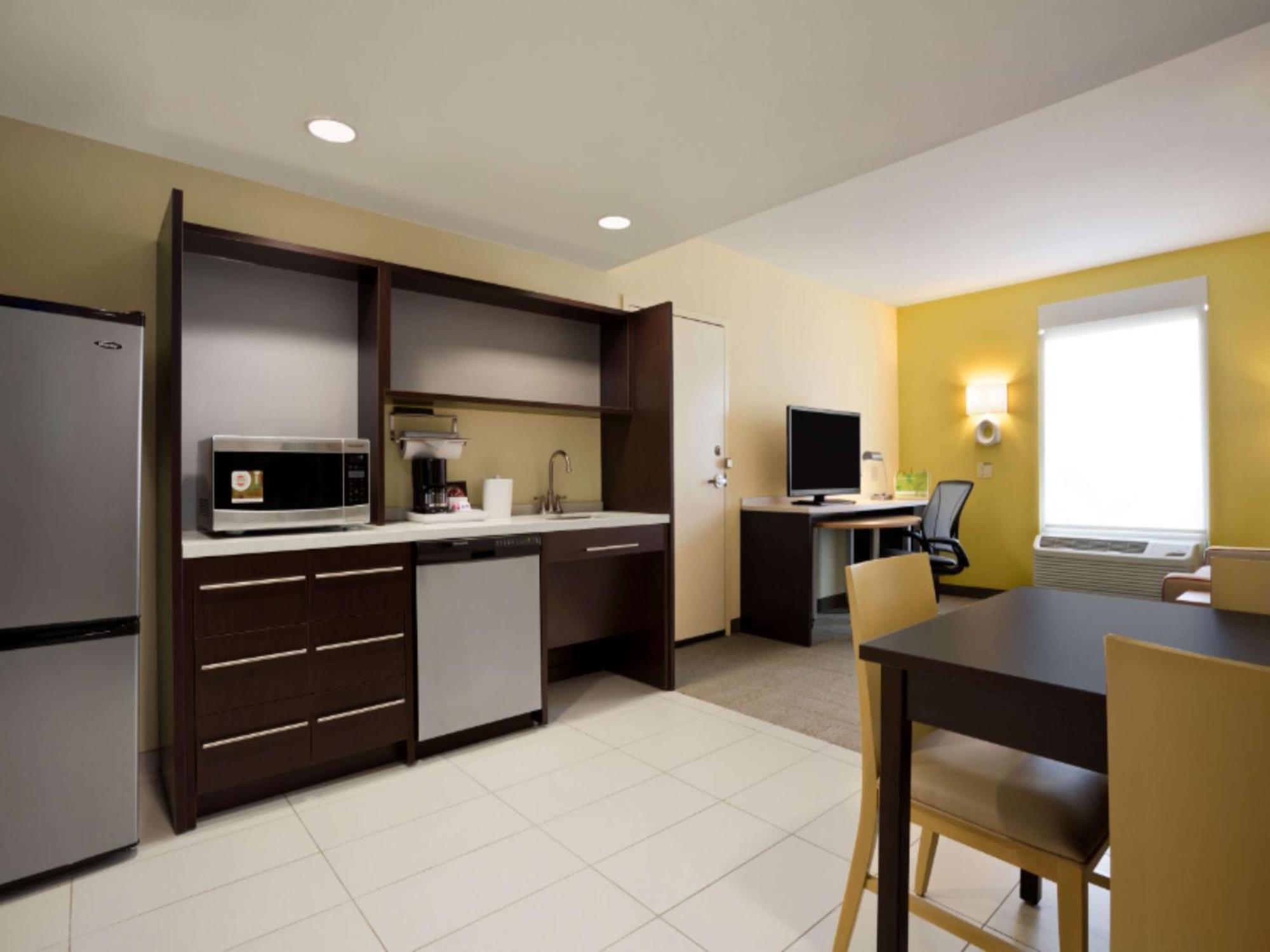 Home2 Suites By Hilton Greensboro Airport, Nc מראה חיצוני תמונה